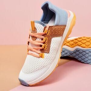 OLUKAI | Wailuku Women’s Athletic Shoes Sneakers Bright White / Sea Ice | US 10